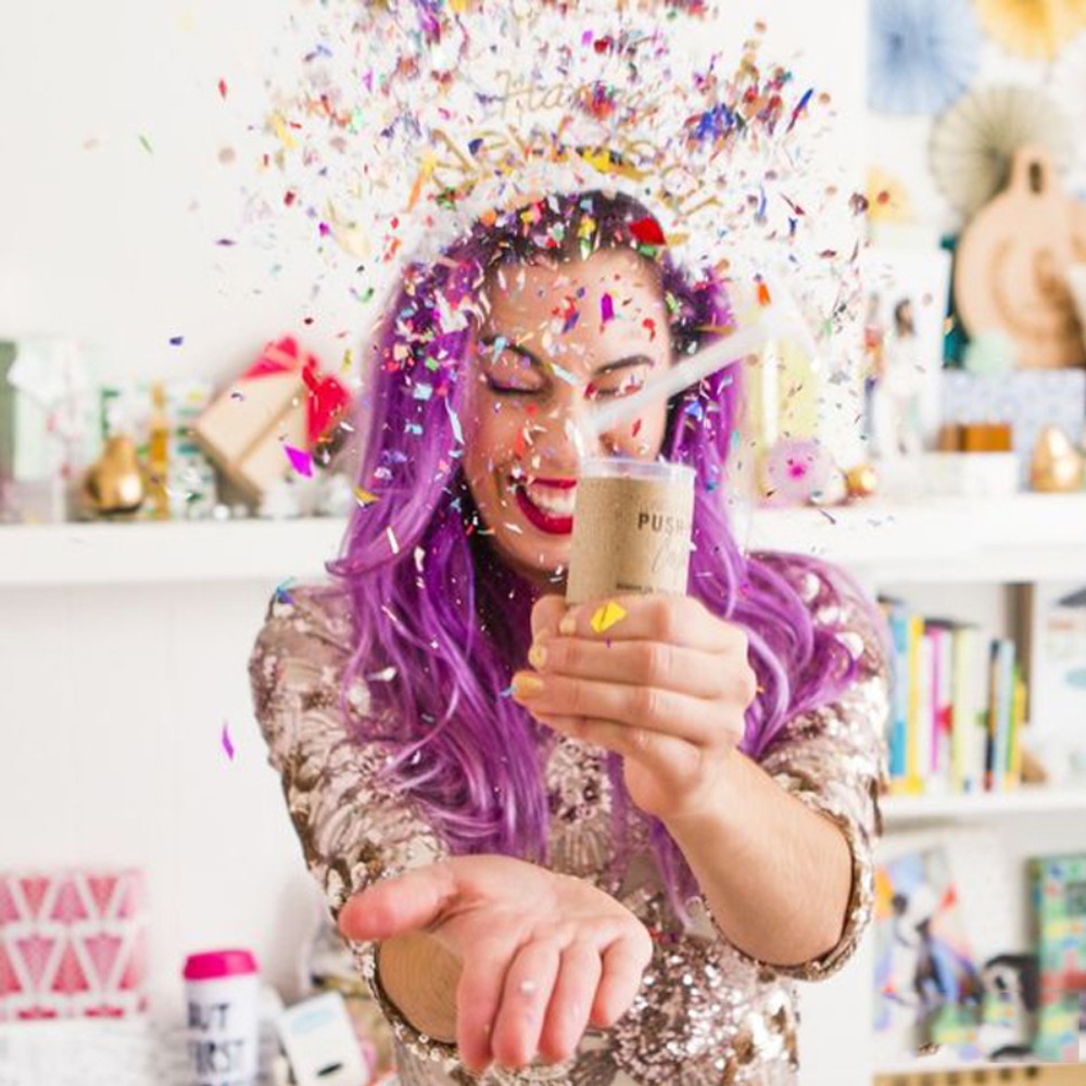 مفرقعات كونفيتي ملونة بألوان ا - مراجعة Confetti Cannon Tube وسعره